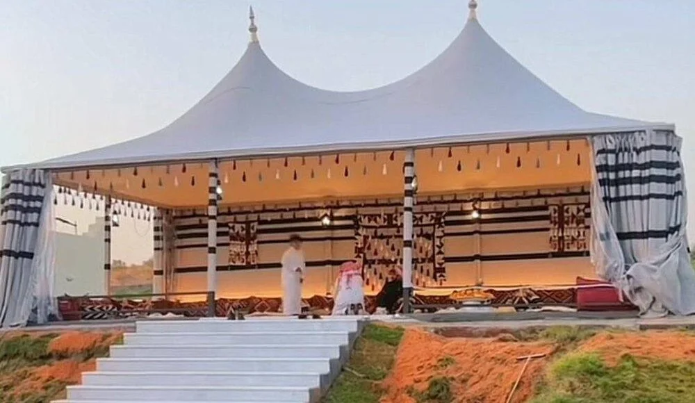 خيام وبيوت شعر